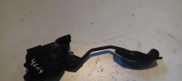 Toyota Prius (XW30) Accelerator throttle pedal 7811012040 78110-12040