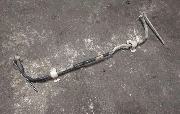 Volkswagen Golf V Front anti-roll bar/sway bar