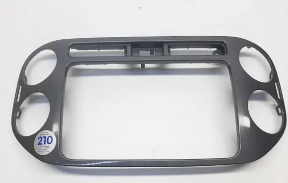 Volkswagen Tiguan Dashboard trim