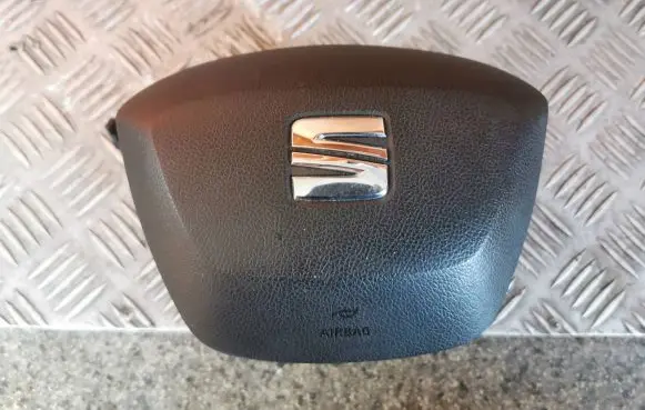 Seat Leon (5F) Steering wheel airbag 5F0880201H