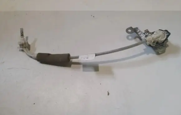 Honda CR-V Front door lock (next to the handle) SWAR7H29GTC SWAR-7H29-GTC