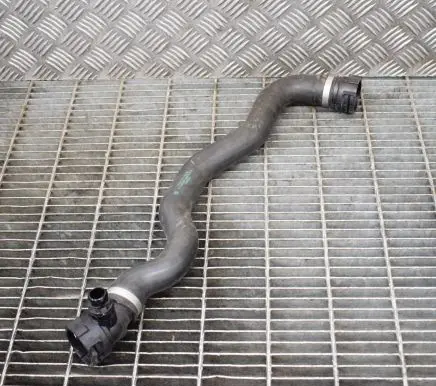 BMW 4 F32 F33 Engine coolant pipe/hose 7811127