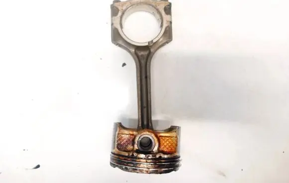 Mazda 2 Piston with connecting rod