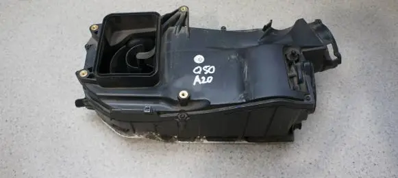 Infiniti Q50 Air filter box A6510901301