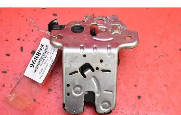 Skoda Octavia 985 Tailgate/trunk/boot lock/catch/latch 8R0827505A