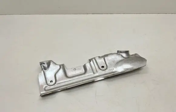 BMW X6 G06 Exhaust heat shield 8689725