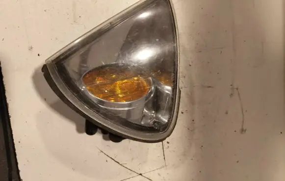 Toyota Avensis T220 Front indicator light 8151005030