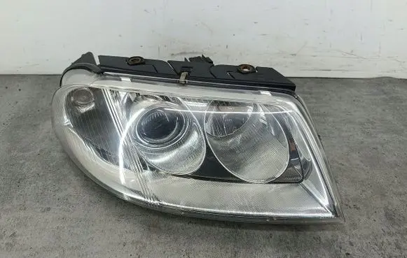 Volkswagen PASSAT B5.5 Headlight/headlamp 