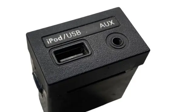 Hyundai i40 USB socket connector 3Z5504X YEM01106222472