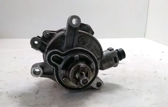 Volvo S60 Vacuum pump 31375107