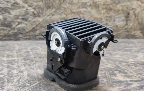 Chevrolet Epica Dash center air vent grill 80480148
