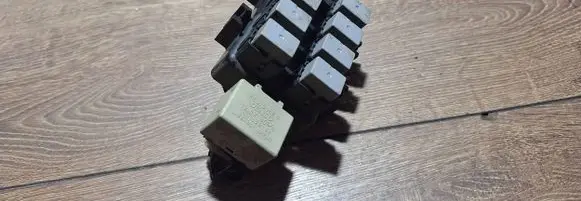Subaru Impreza II Fuse box set Rb101100b