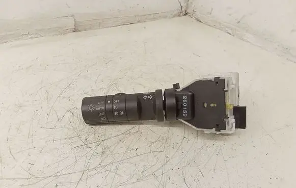 Nissan Qashqai Indicator stalk 14425