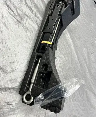 Volvo S60 Lift Jack 31680566 31471272 31680604