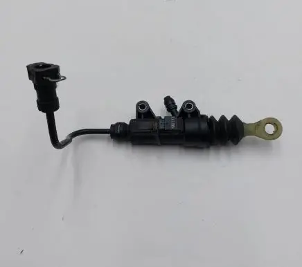 Clutch slave cylinder