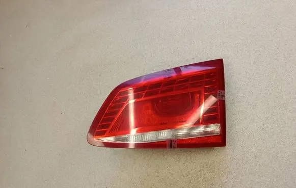 Volkswagen PASSAT B7 Rear/tail lights 179835