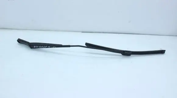 Volkswagen Golf VI Windshield/front glass wiper blade 