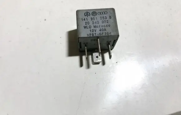 Volkswagen Golf IV Other relay 141951253b 20240072
