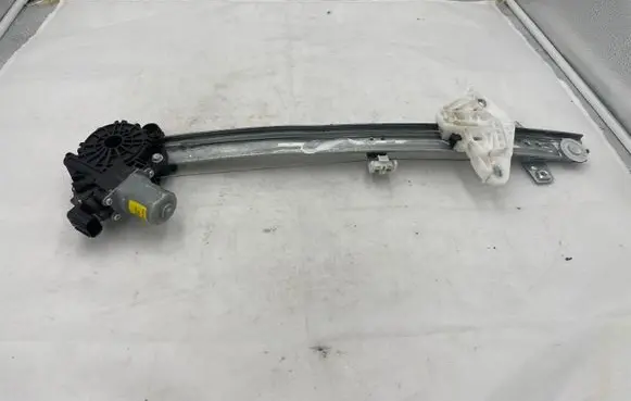 Honda Civic X Front door window regulator with motor CM093690A