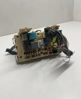 Toyota Avensis T250 Fuse box set 8264105040A