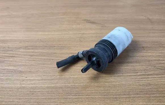 Volvo XC60 Windscreen/windshield washer pump 1028284001 314429 160425B