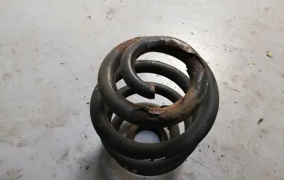 Volkswagen Transporter - Caravelle T5 Rear coil spring