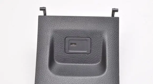 Mercedes-Benz A W177 USB socket connector A2478207802
