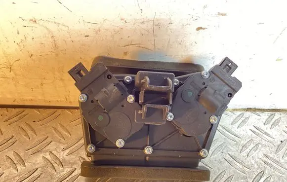Porsche Cayenne (92A) Air flap motor/actuator 7P0820526C