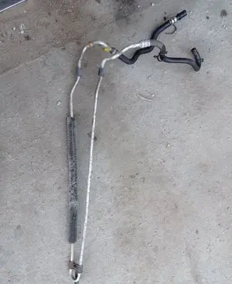 Volvo V70 Power steering radiator 31202354