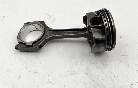 Ford Mustang V Piston with connecting rod RFBR3ECA3312BBNV4 RFBR3ECA3312BB