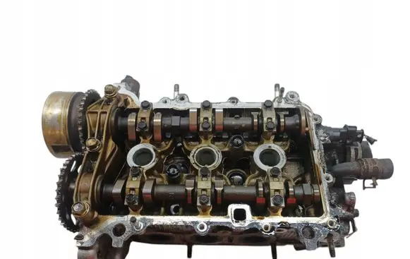Toyota Yaris Engine head 