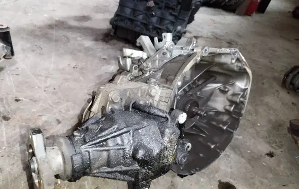 Nissan Qashqai+2 Manual 6 speed gearbox JG75E