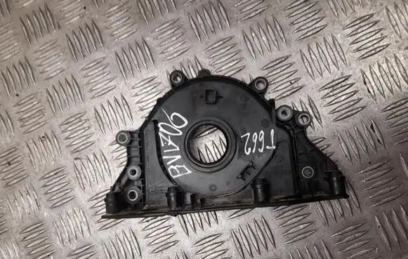 Volkswagen PASSAT B8 Timing belt guard (cover) 05L103151C