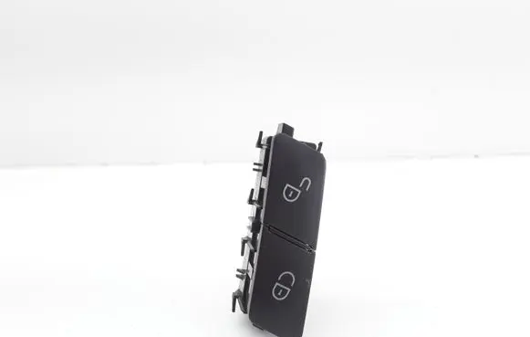 Mercedes-Benz C W204 Central locking switch button A2048706310
