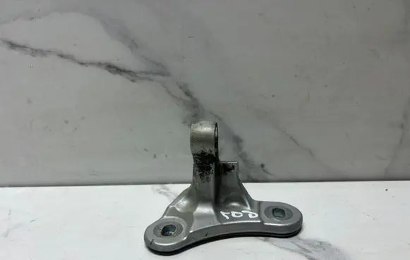 Mercedes-Benz A W176 Rear door lower hinge A046572