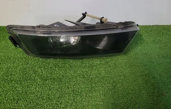 Skoda Rapid (NH) Front fog light 5JA941700A