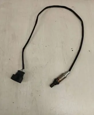 Audi A4 S4 B5 8D Lambda probe sensor 312103