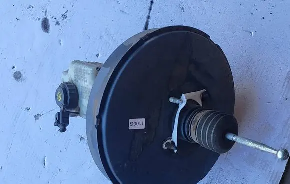Volkswagen Caddy Brake booster 1T1614105AC