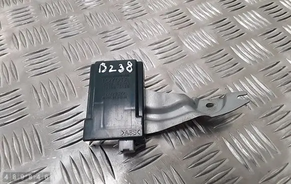 Lexus IS 220D-250-350 Door control unit/module 8974053060