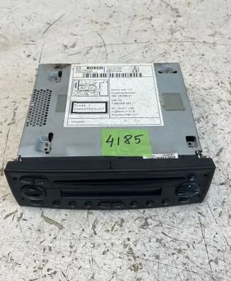 Iveco Daily 6th gen Radio/CD/DVD/GPS head unit 7620000093 E1035238