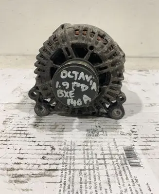 Skoda Octavia Mk2 (1Z) Generator/alternator 06F903023C