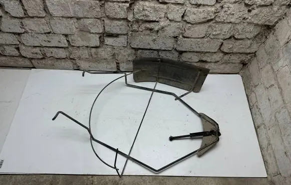 Citroen Berlingo Spare wheel mounting bracket 