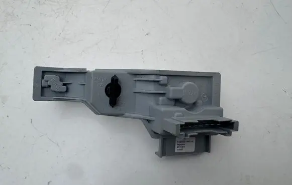 Mercedes-Benz GLK (X204) Tail light bulb cover holder 612042BE AXXXXXXX 2451201