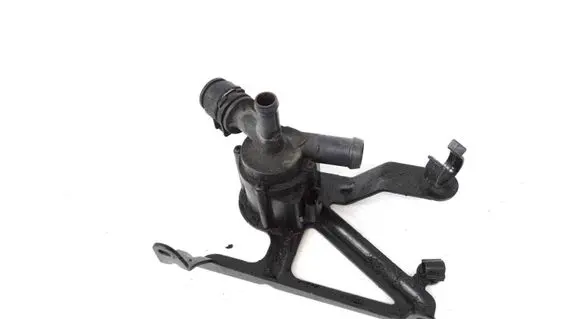 BMW 1 F20 F21 Electric auxiliary coolant/water pump 8616992