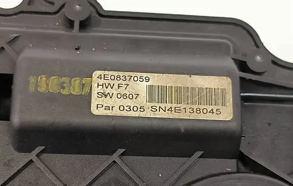 Audi A8 S8 D3 4E Front door soft close latching motor 4E0837059