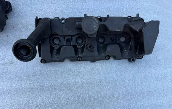 Volkswagen Multivan T6 Rocker cam cover 04L103469K 04L103469