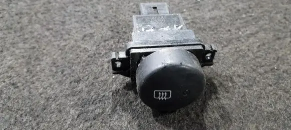 Hyundai Accent Windscreen/window heater switch 864W01284