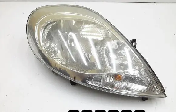 Renault Trafic II (X83) Headlight/headlamp 8200701366