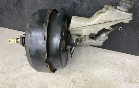Toyota Avensis T250 Brake booster 4720005170 0204024541 309222B