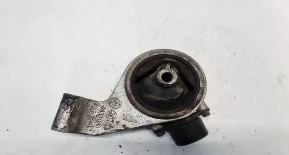 Mitsubishi Space Star Engine mount bracket 4618076